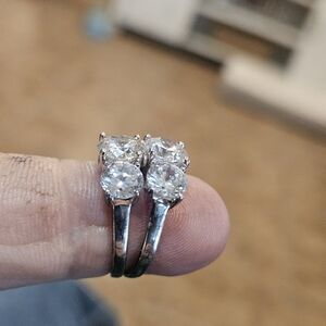 Dazzling Silver Women's Ring Set with Clear Stones